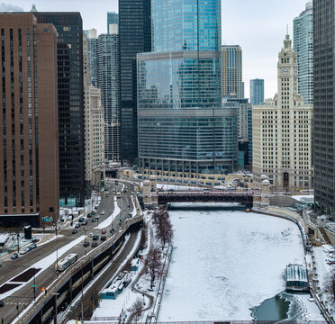 Chicago River frozen during winter