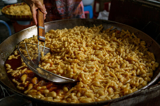 Mini crispy Pa Tong Ko