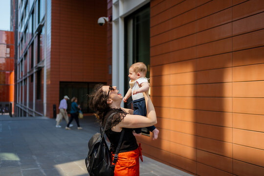 A mother with her son in the city