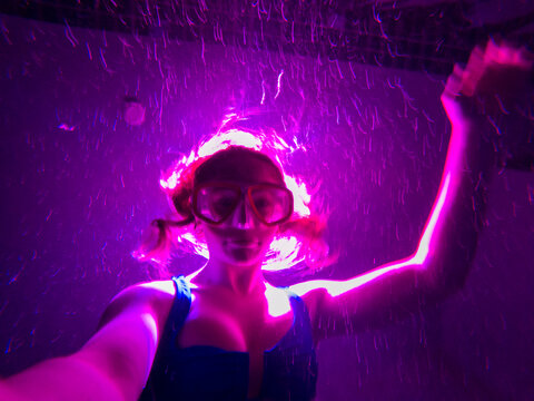 UGC Teenage Girl  Underwater Selfie Portrait 