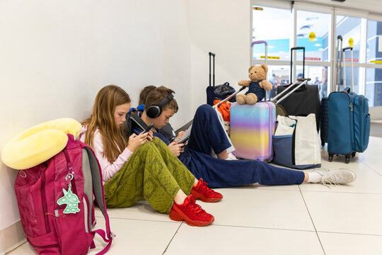 Family Airport Travel waiting  flight 