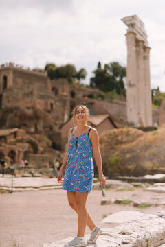  Smiling at the Roman Forum