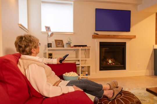 Senior Citizen Streaming tv content  house living room 