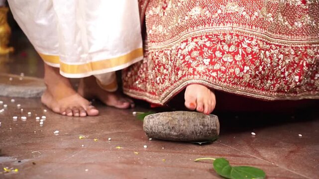 Bengali wedding rituals with loda