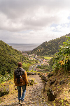 Hiker Faial da Terra