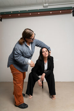  Behind scenes portrait session