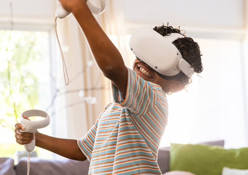 Virtual Reality Headset Fun smile 