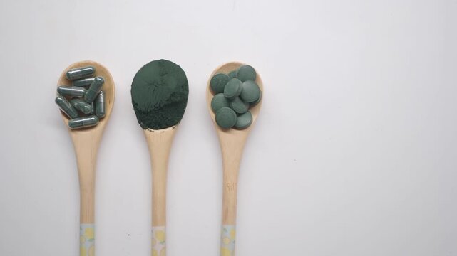 Health benefits of spirulina and chlorella