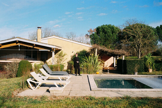 Stylish Modern house With Pool in a solar Location