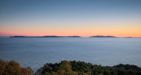 Coucher de Soleil sur les îles du Levant , département du Var, France  © Gilles-Barattini