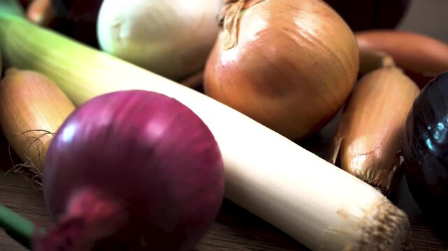 Diverse Onions Collection: fresh leek and shallots and red onions. Macro 