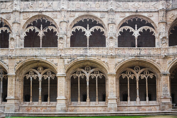 Obraz premium Jeronimos Monastery Cloister Courtyard, Lisbon