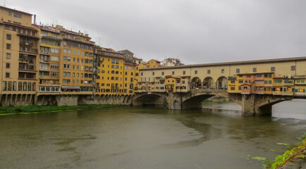 Fototapeta premium Ponte Vecchio (Old Bridge) over Arno river in Florence, Italy.