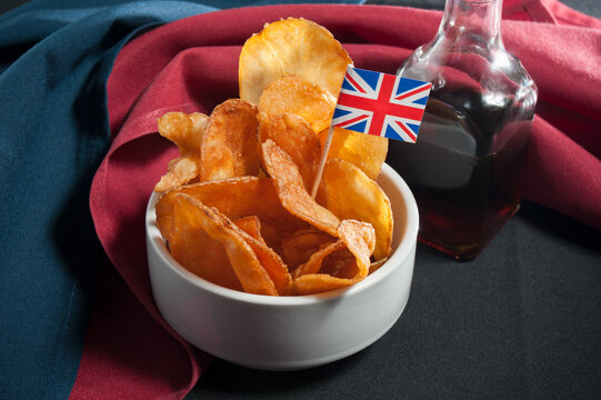 Crispy chips with a touch of dark malt vinegar