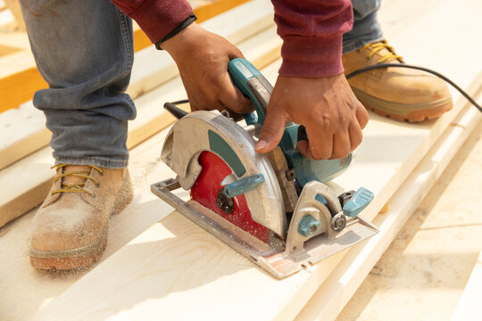 Wood  saw tool in hand