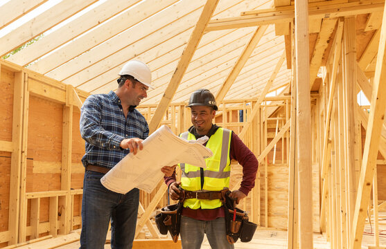 Construction manager boss and worker talk