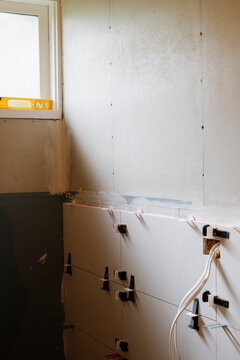 Tiling equipment