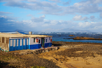 Obraz premium Hut by the sea at El Cotillo in Fuerteventura, Islas Canarias, canaries, Spain