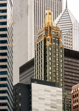 USA, IL, Chicago.  The Carbide & Carbon Building, Art Deco office tower built in 1929