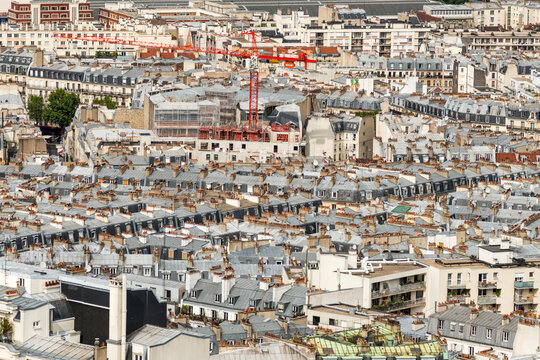 France, Paris, Montmartre. Overhead view of the 18th arrondissement district from atop the Sacr&eacute;-C&oelig;ur Basilica.