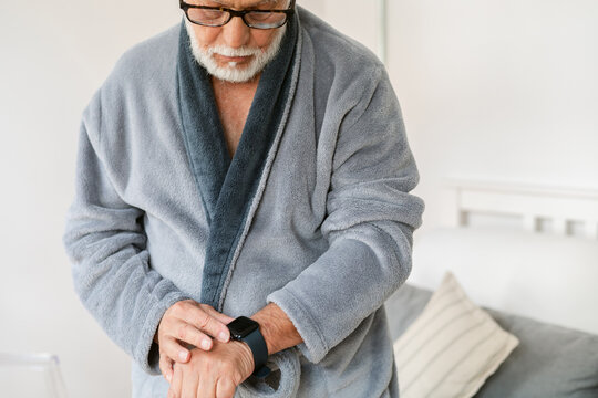 Checking Smartwatch Robe
