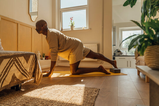 Dynamic Low Lunge Pose