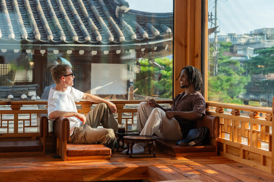 Serene Moments in a Korean Caf&eacute;