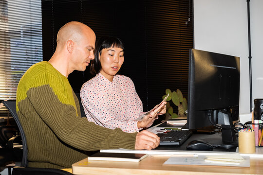 Employees working at office 