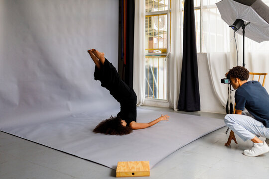 Creative Studio Photoshoot With Dynamic Poses 