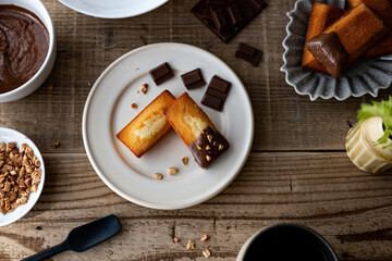 おやつの時間　フィナンシェ