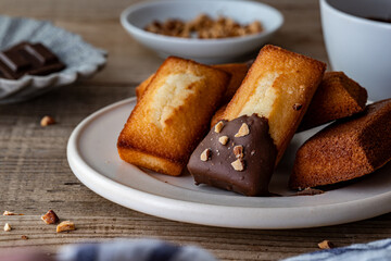 おやつの時間　フィナンシェ