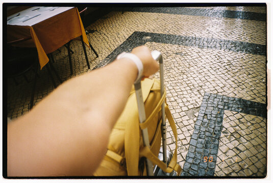 Cobblestone walk Street With wheels bag