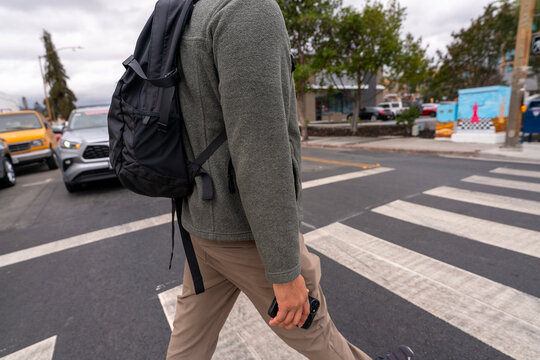 walking across street phone 