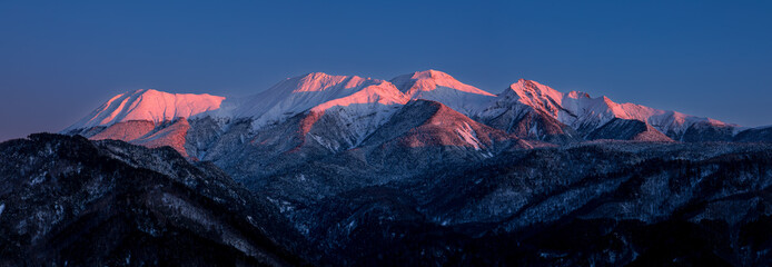 夕照の御嶽山　岐阜県 下呂市 小坂町 御嶽パノラマラインから