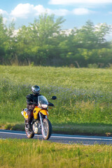 Obraz premium Freedom on the open road with a motor bike