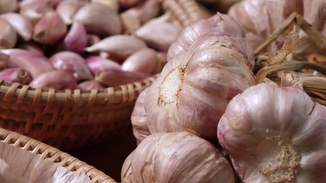 Fresh garlic in a basket.	