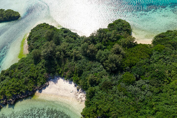 石垣島川平湾のマジパナリ（ドローンによる空撮）