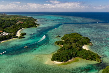 石垣島川平湾のマジパナリ（ドローンによる空撮）