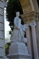 Obraz premium The Fuente Glorieta de San Diego fountain is located at one of the entrances to the María Luisa park in Seville