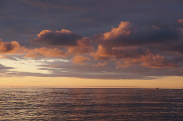 Fototapeta premium sunset over the sea