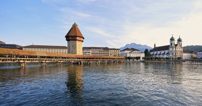 Chapel Bridge and Jesuit Church on the Reuss, Pilatus in the background, Lucerne, Canton Lucerne, Switzerland