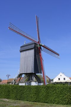 Windmill Geersesnmolen, Klemskerke, Ostende, Belgium