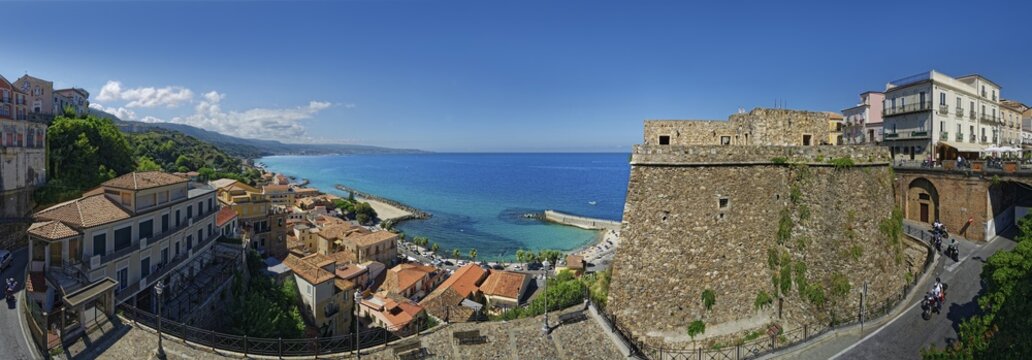Castello Murat Castle and Museum with sea view, Piazza della Repubblica, Pizzo, Calabria, Italy