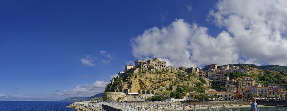 Town view of Pizzo with the medieval castle Murat, Pizzo, Calabria, Italy