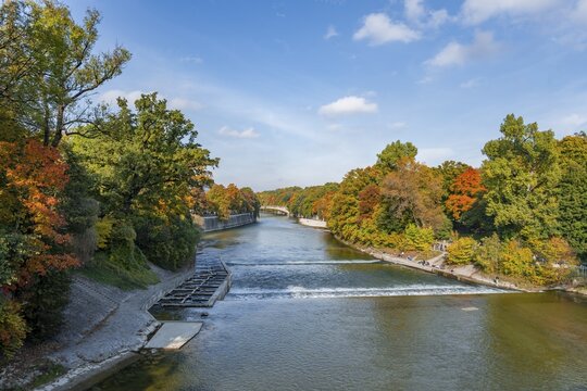 Isar in autumn, Munich, Bavaria, Germany