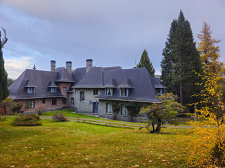 Obraz premium El Messidor Residence in Villa La Angostura