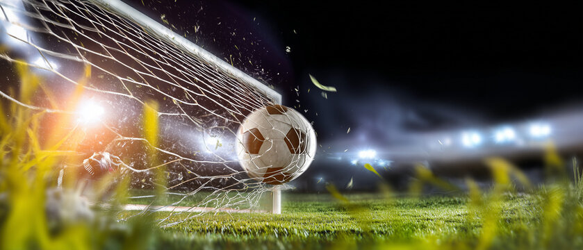 Bola entrando na rede representa gol, vit&oacute;ria, futebol, emo&ccedil;&atilde;o esportiva, competi&ccedil;&atilde;o, torcida e momento decisivo em uma partida