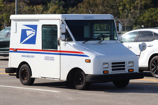 USPS Delivery Truck 2026 / Postal Service Mail Carrier Vehicle