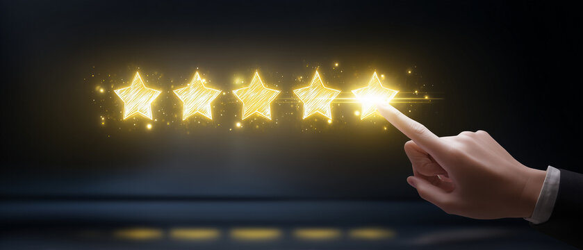 Conceito de avalia&ccedil;&atilde;o de servi&ccedil;o com sele&ccedil;&atilde;o de estrelas representando satisfa&ccedil;&atilde;o do cliente, qualidade, reputa&ccedil;&atilde;o online e experi&ecirc;ncia positiva do usu&aacute;rio.