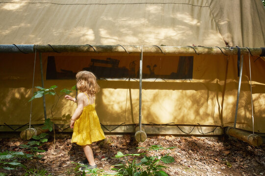 Glamping in Yellow
